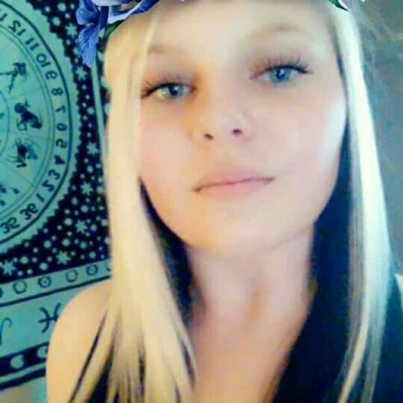 Meet Your Posher,  Summer - Picture 1 of 4